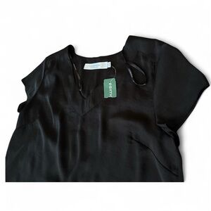 New Contemporaine Simons black basic V-neck shirt or blouse size M loose fit
